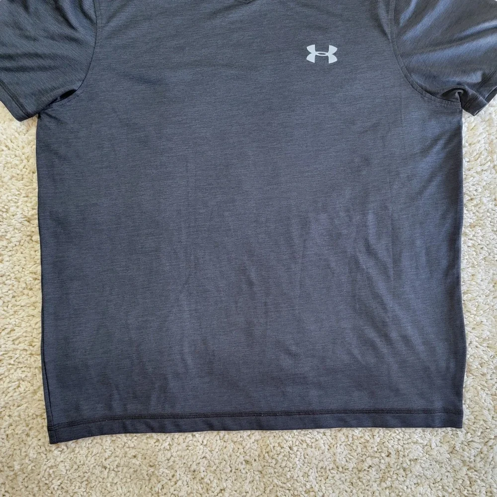 Under Armour Mens V-Neck T-Shirt HeatGear Gray Loose Fit Size Medium - Picture 7 of 9